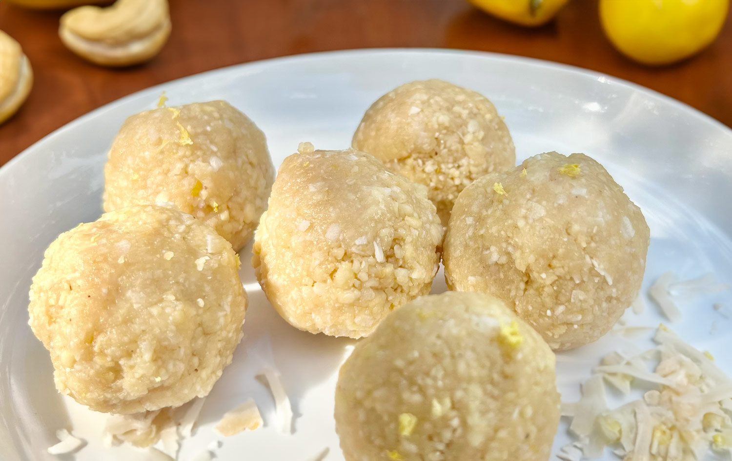 Lemon Cashew Collagen Energy Bites